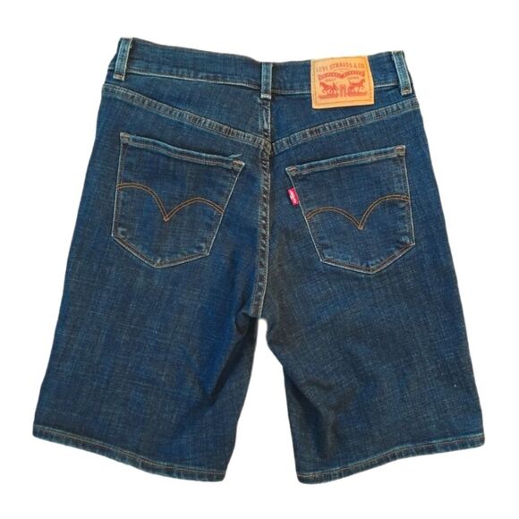 Host Pick! 🎉 Levi's Denim Bermuda Shorts - Picture 4 of 6